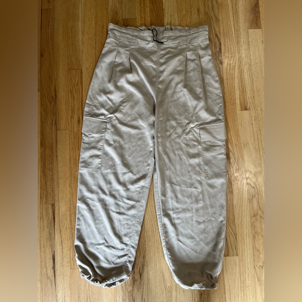 Cargo Pants Silky Smooth Women’s L DKNY